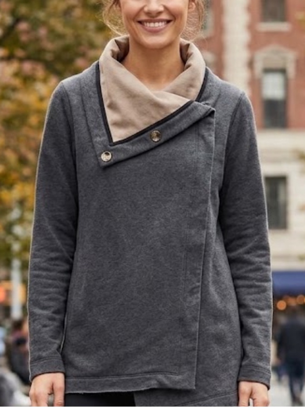 Lululemon Women's Savana
Jacket Heather Grey Snap
Wrap Lined(size 6)